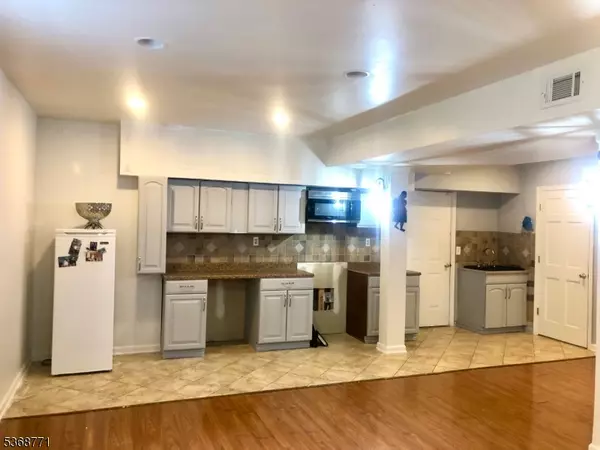 2 Windy Bush Ln, Sparta Twp., NJ 07871