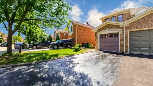Mississauga, ON L5N 7C9,3211 Coralbean PL