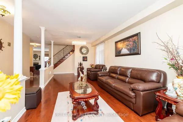 Mississauga, ON L5M 7B2,5730 Macphee RD