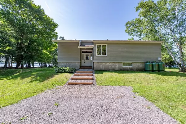 North Algona Wilberforce, ON K0J 1T0,811 Violet LN
