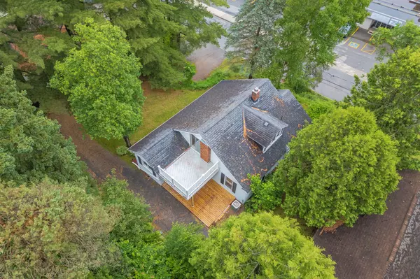 Huntsville, ON P1H 1H2,16 Manominee ST