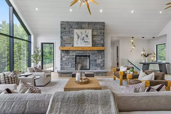 Muskoka Lakes, ON P1P 1R2,1081 GREENWOOD POINT RD