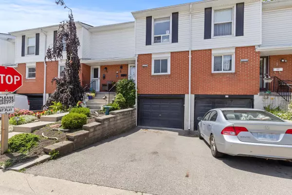 Hamilton, ON L8K 6K3,10 ANGUS RD #8