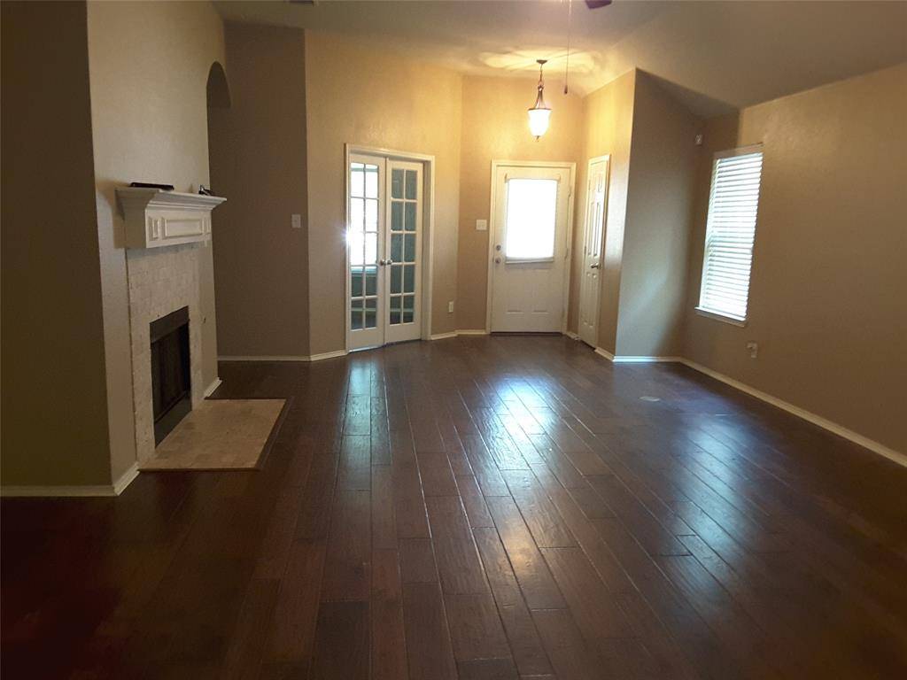 Fort Worth, TX 76262,15617 Gatehouse Drive