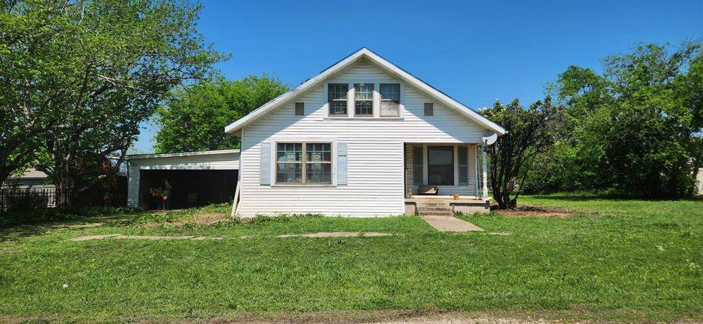 108 W Stroud Street, Frost, TX 76641