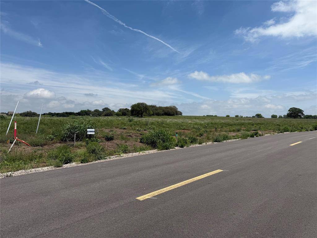 Lipan, TX 76462,208 Yawney Drive