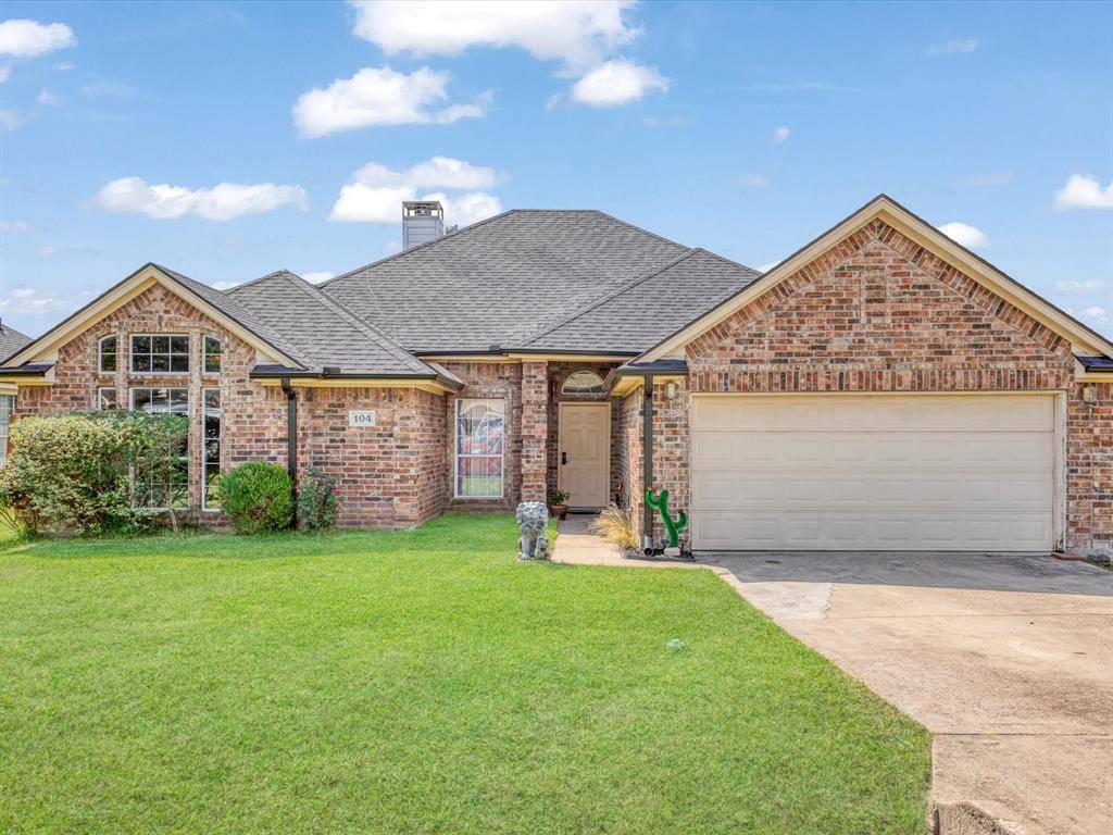 104 Palomino Drive, Palmer, TX 75152