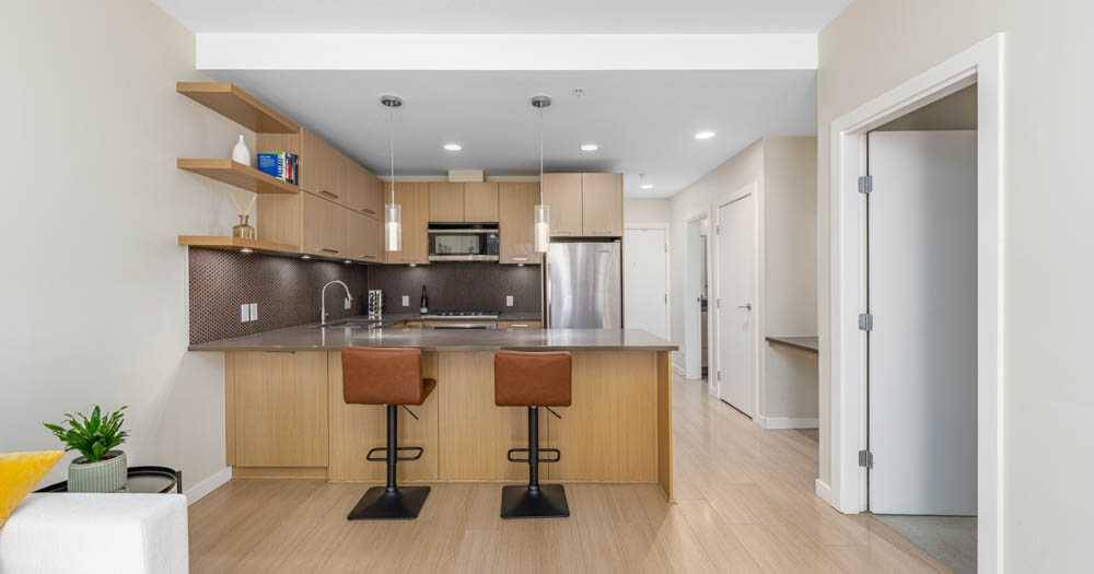 Calgary, AB T2E 3S7,707 4 ST NE #108