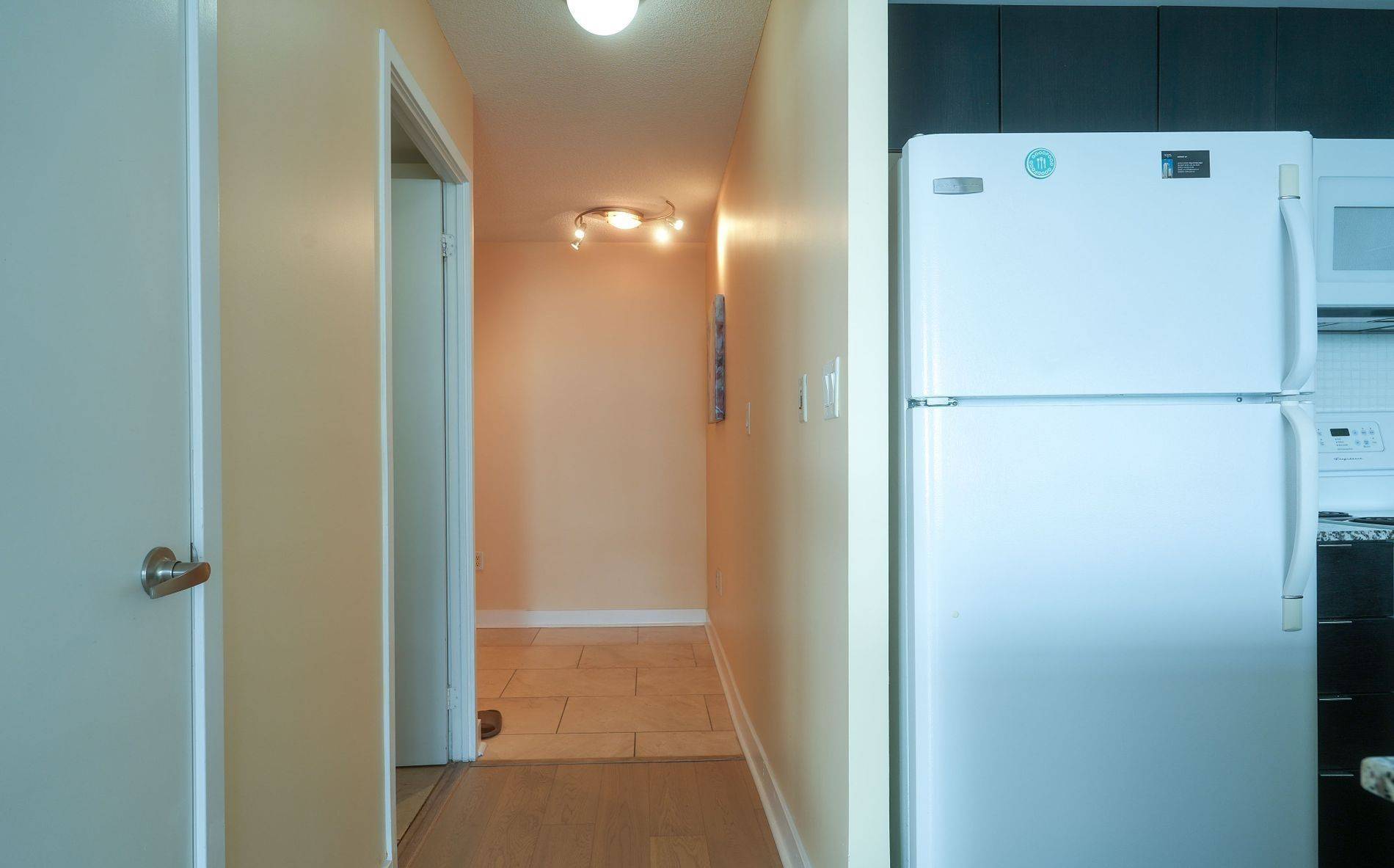 Toronto C01, ON M5V 3Y4,15 FORT YORK BLVD #4610