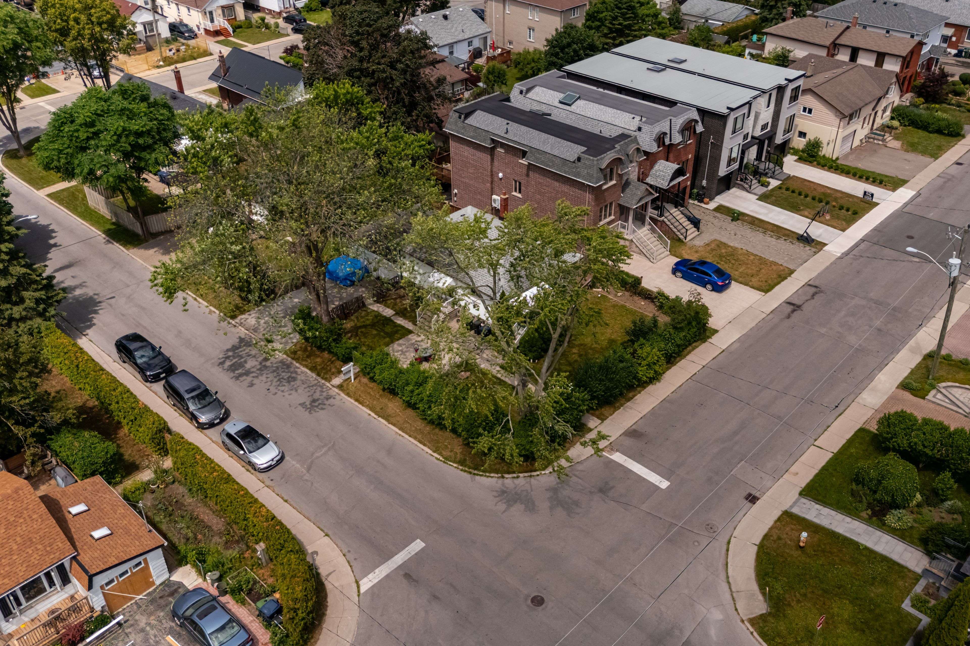Toronto E04, ON M1L 2V9,44 Maybourne AVE