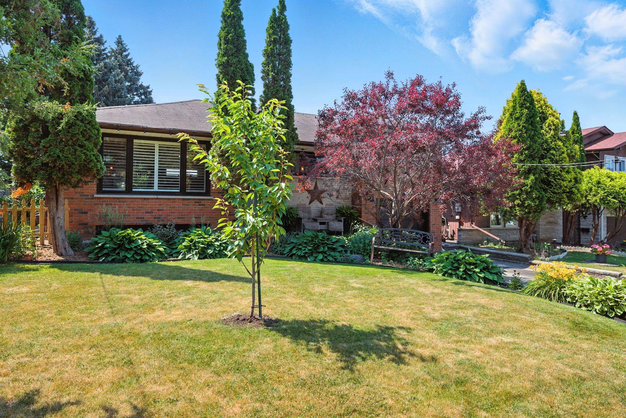 Whitby, ON L1N 2E3,11 Bellwood DR