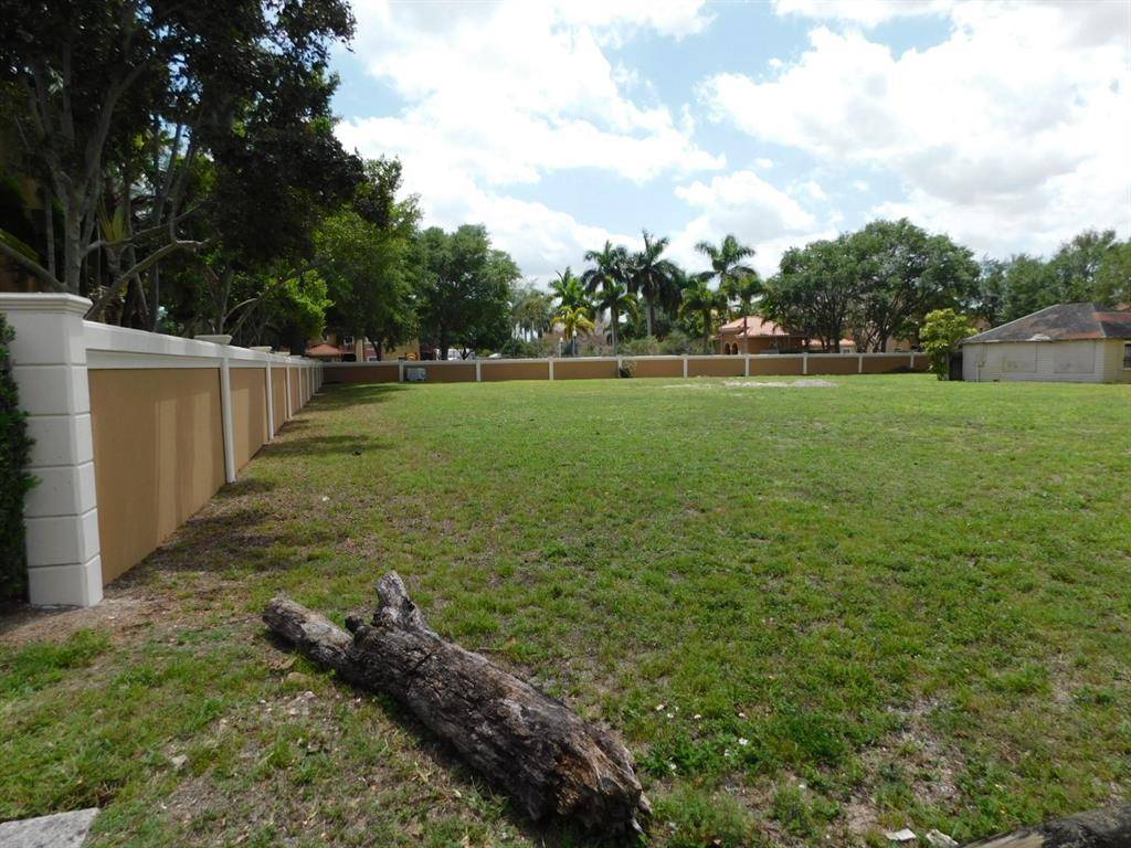 Hollywood, FL 33021,[StreetName,UnitNumber,StreetNumber,StreetDirPrefix]