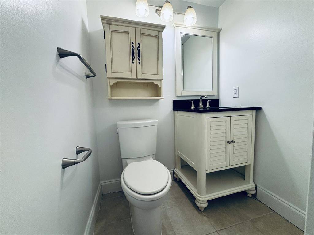 Lauderhill, FL 33319,[StreetName,UnitNumber,StreetNumber,StreetDirPrefix]