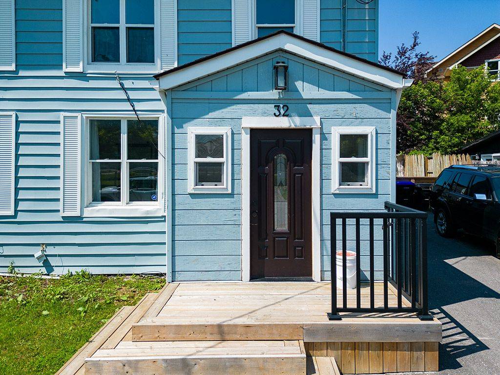 Collingwood, ON L9Y 3N9,32 ST PAUL ST