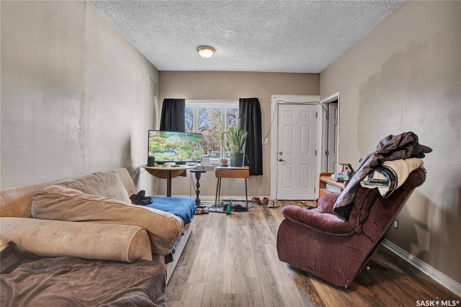 Saskatoon, SK S7M 2C8,206 K AVENUE S