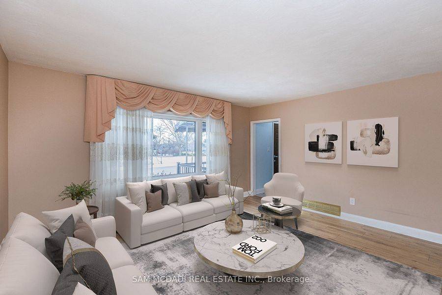 Oakville, ON L6K 1W8,125 Inglewood DR