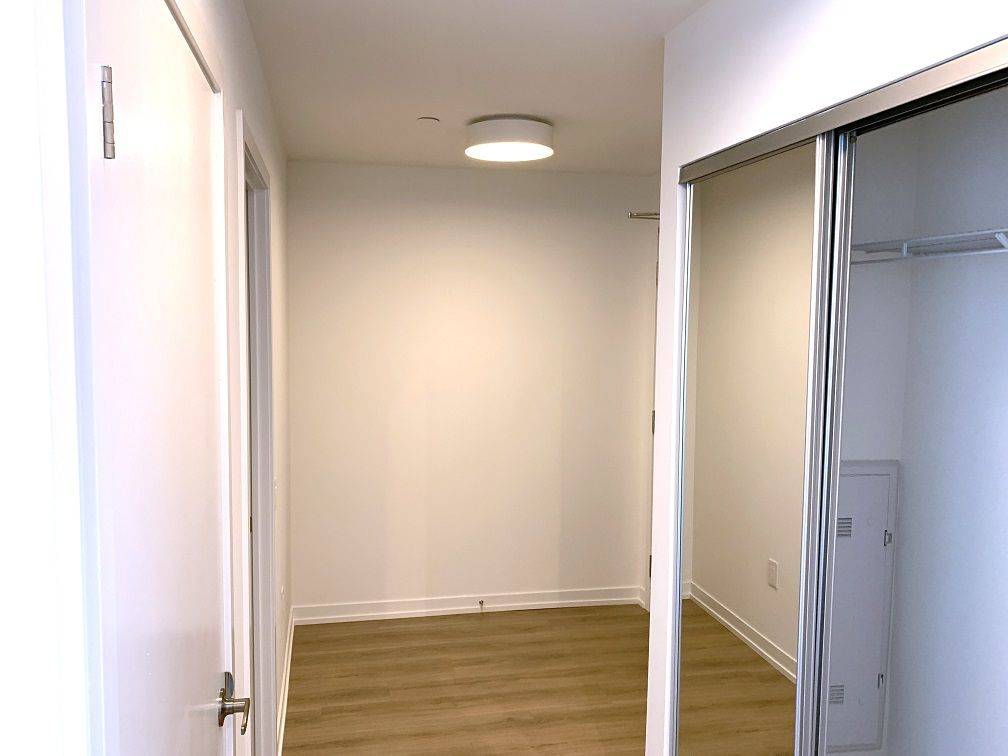 Mississauga, ON L5M 2T1,2485 Eglinton AVE #1023