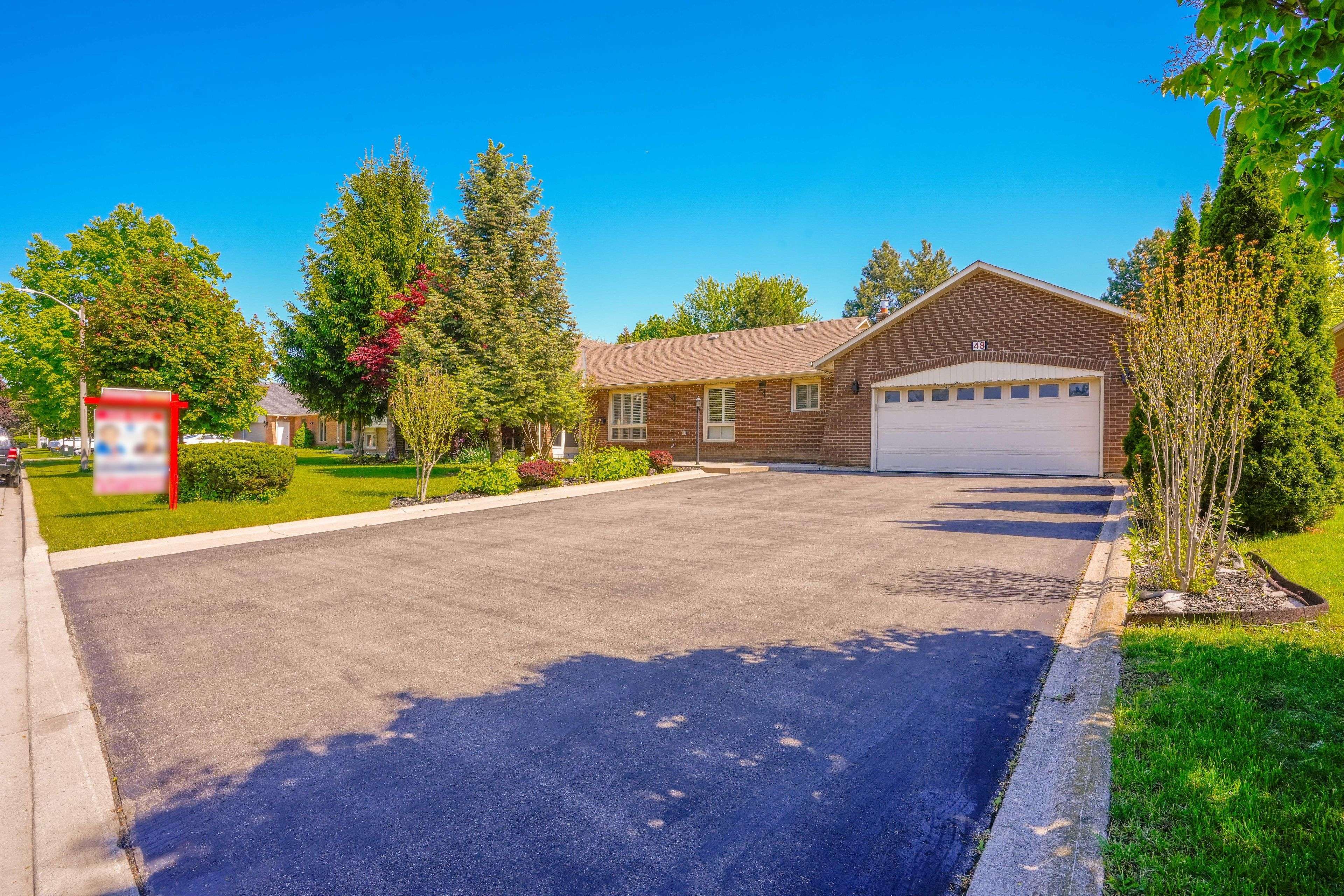 Brampton, ON L6Z 1T4,48 Boreham CIR
