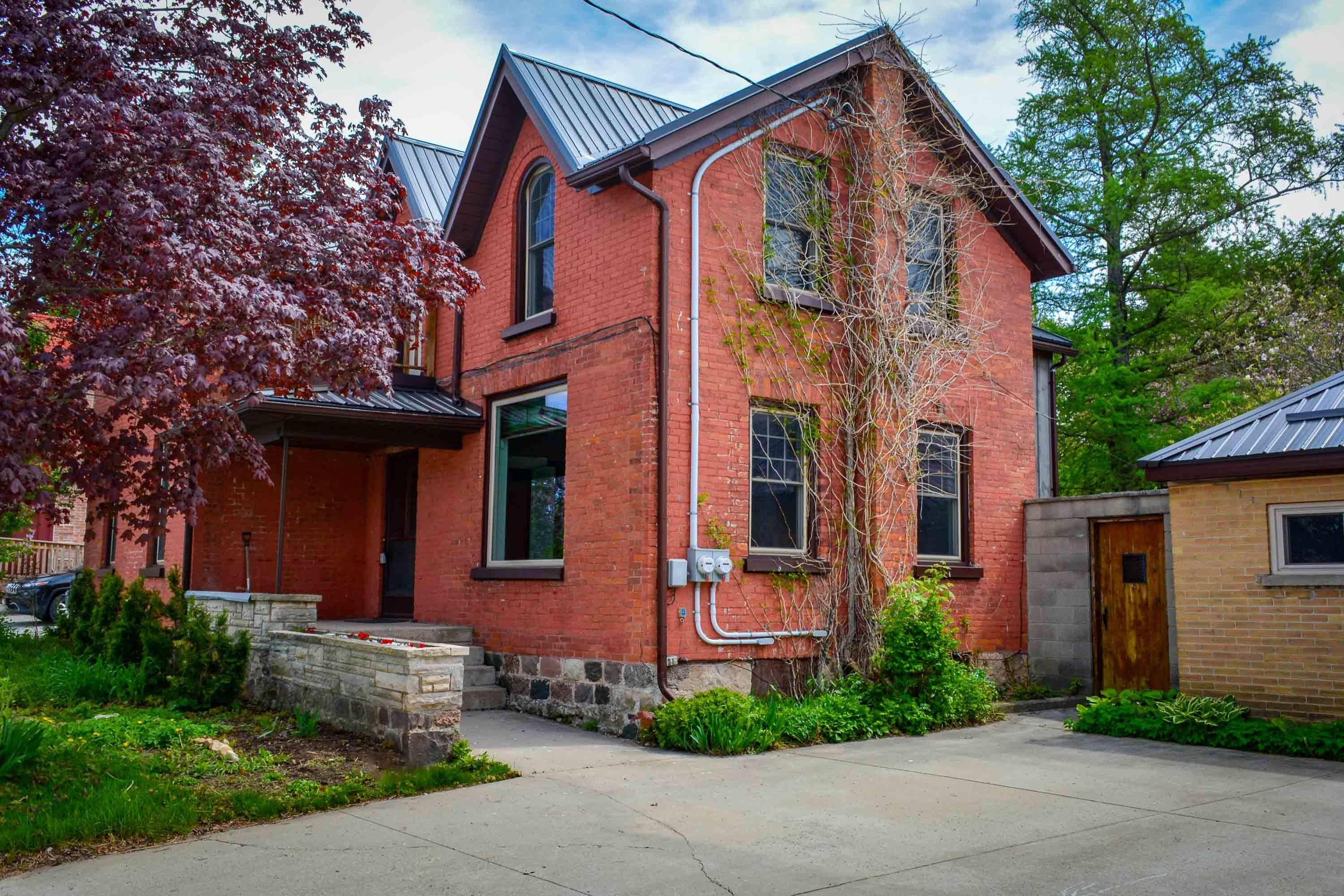 Grey Highlands, ON N0C 1H0,27-29 MAIN ST E