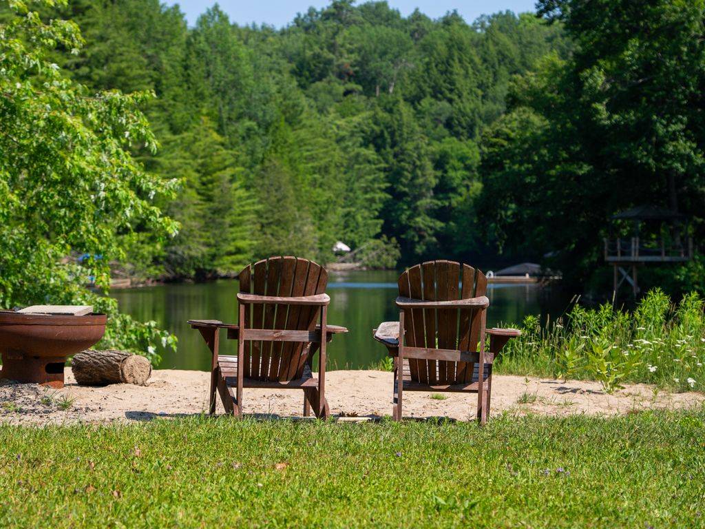 Bracebridge, ON P1L 0G8,159 KEITH RD