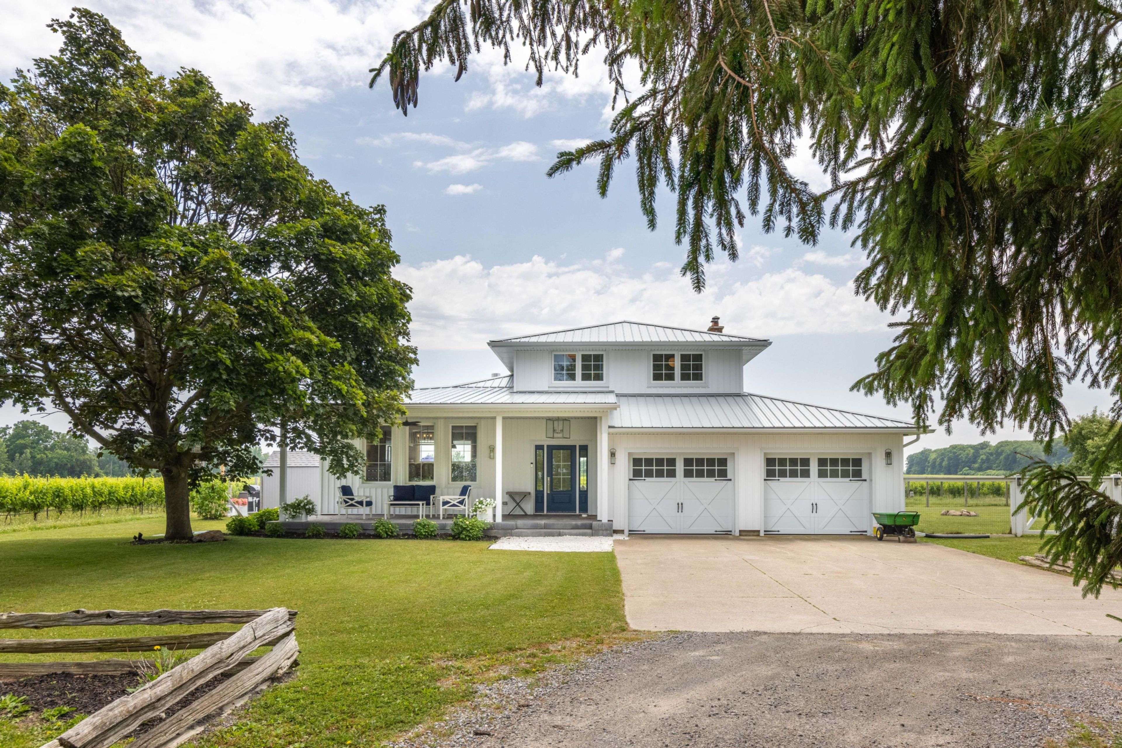 1219 Lakeshore RD, Niagara-on-the-lake, ON L0S 1J0