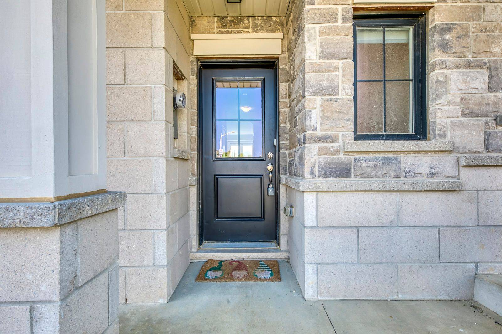 Hamilton, ON L9B 0J8,29 Mia DR