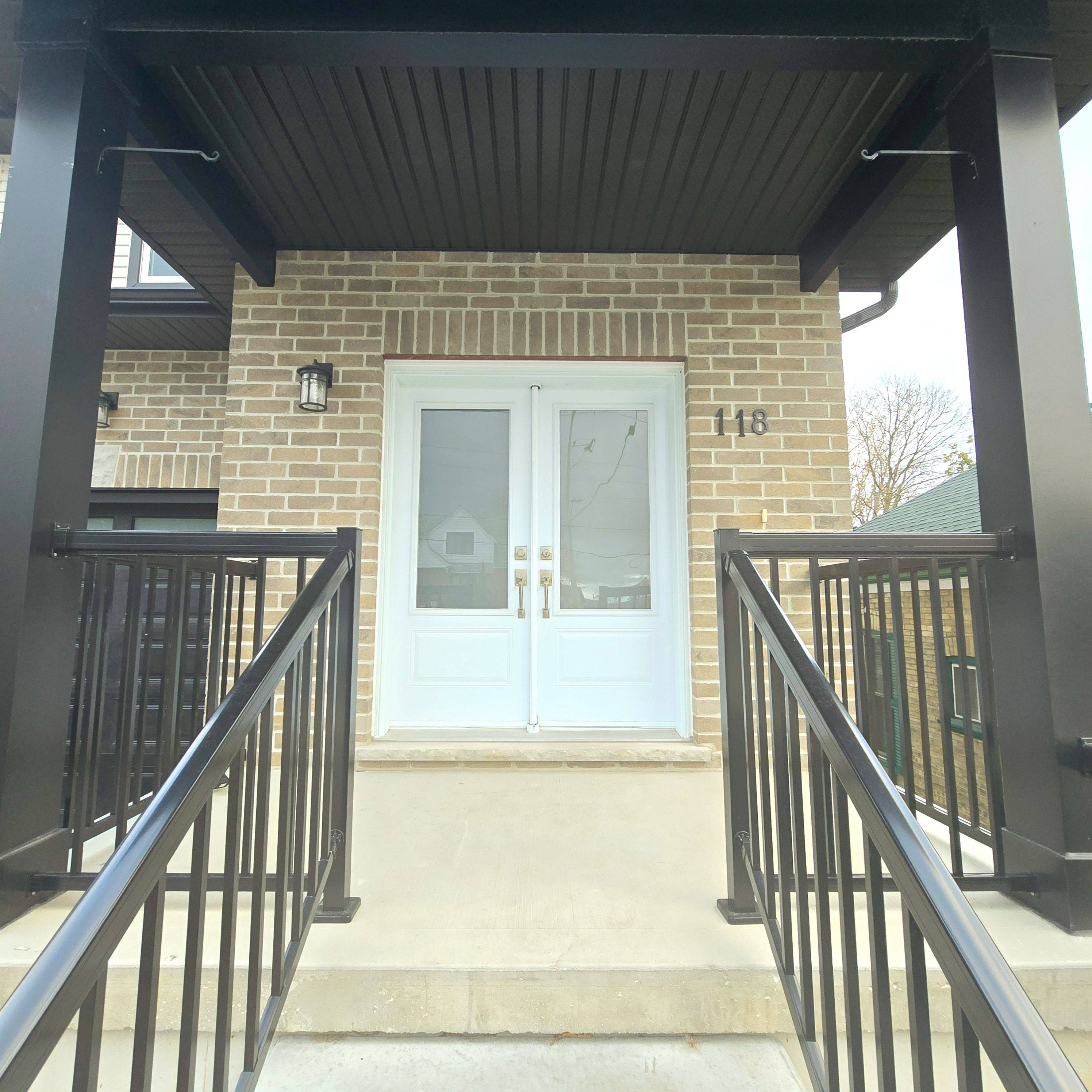 Ingersoll, ON N5C 1G9,118 King ST E