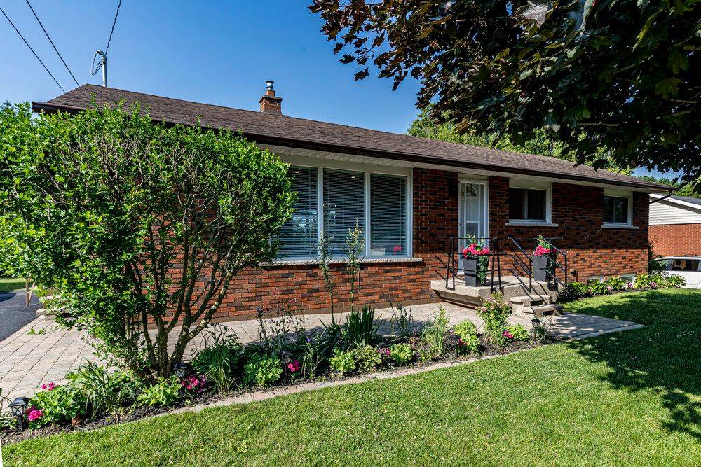 Hamilton, ON L0R 1W0,8477 Dickenson RD E