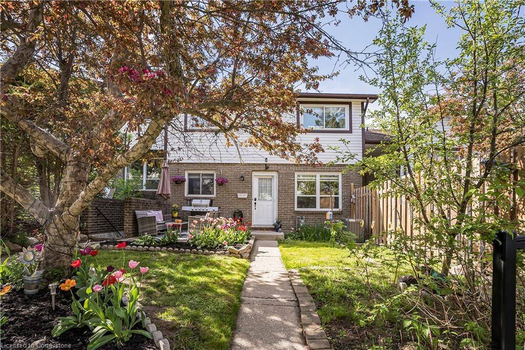 391 Pioneer DR #3, Kitchener, ON N2P 1L8