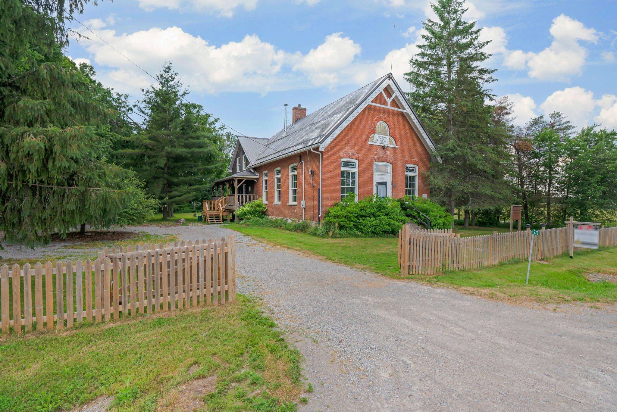 275 VALENTIA RD, Kawartha Lakes, ON K0M 2C0