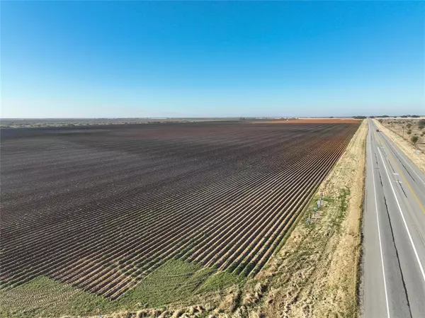 Floresville, TX 78114,TR 9 SH 97