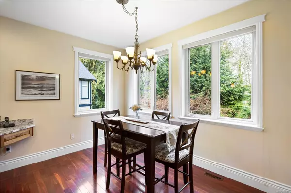 Qualicum Beach, BC V9K 1L4,757 Eagleridge Pl