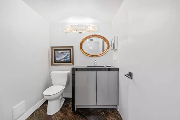 Calgary, AB T2P 3T9,1100 8 AVE Southwest #2403