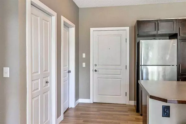 Calgary, AB T3K 0V4,48 Panatella RD NW #109