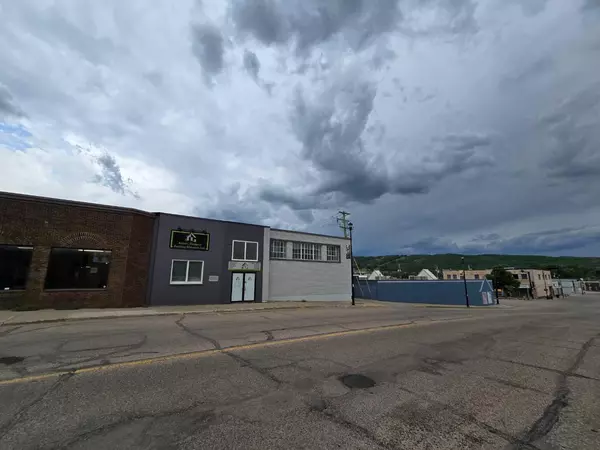 Peace River, AB T8S 2A5,10009 100 AVE