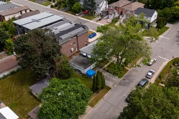 Toronto E04, ON M1L 2V9,44 Maybourne AVE