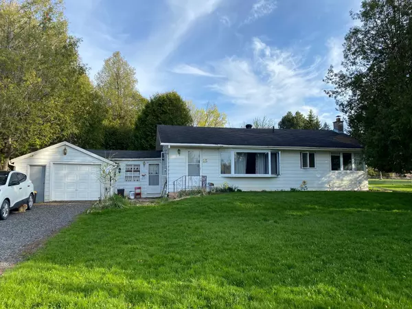 25 Sharon BLVD, East Gwillimbury, ON L0G 1V0