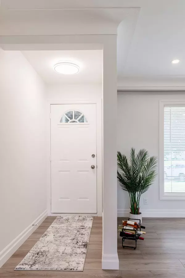 Hamilton, ON L0R 1W0,8477 Dickenson RD E