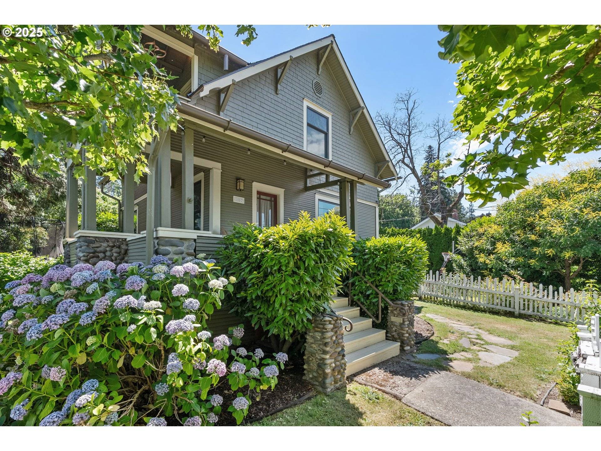 Hood River, OR 97031,1007 CASCADE AVE