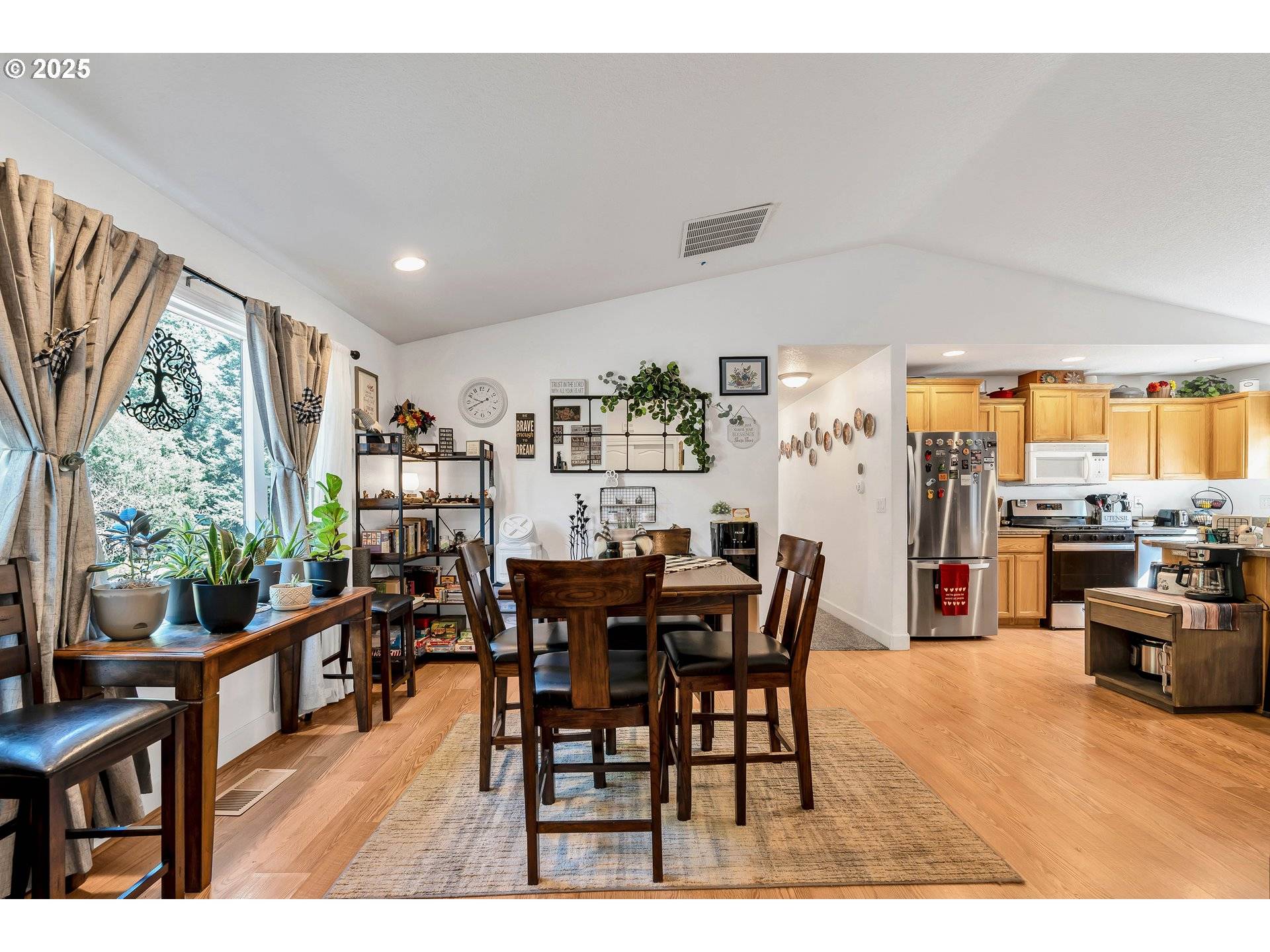 Salem, OR 97306,1968 SPRICETREE LN