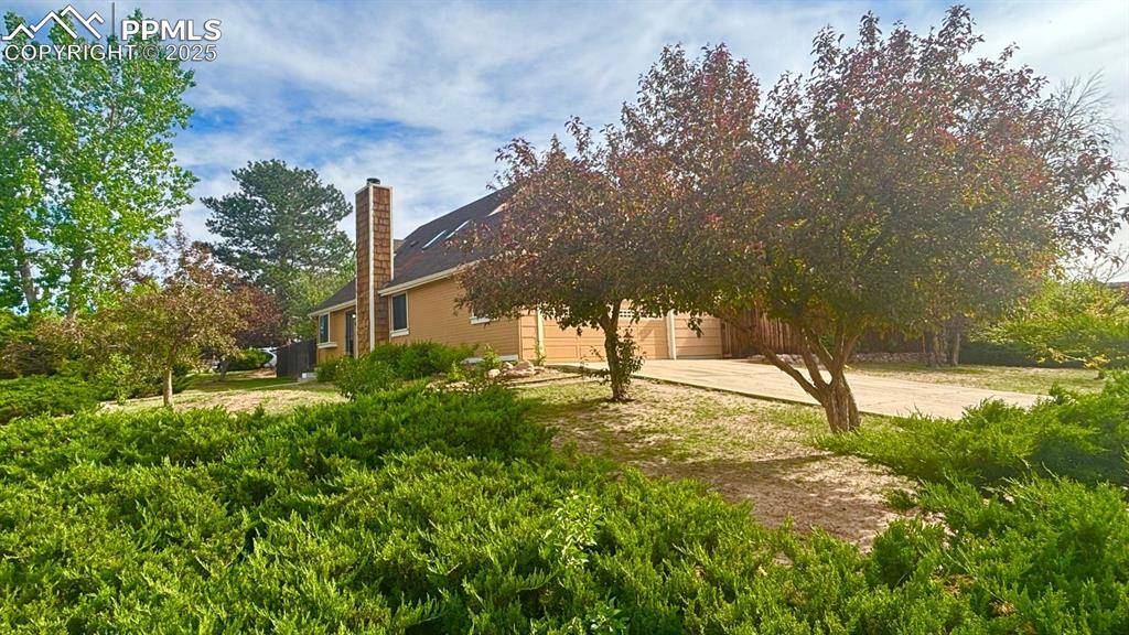 Colorado Springs, CO 80920,8445 Williamsburg DR