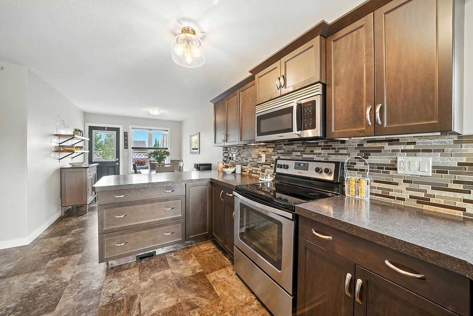 Springbrook, AB T4S0E5,705 Cypress LN