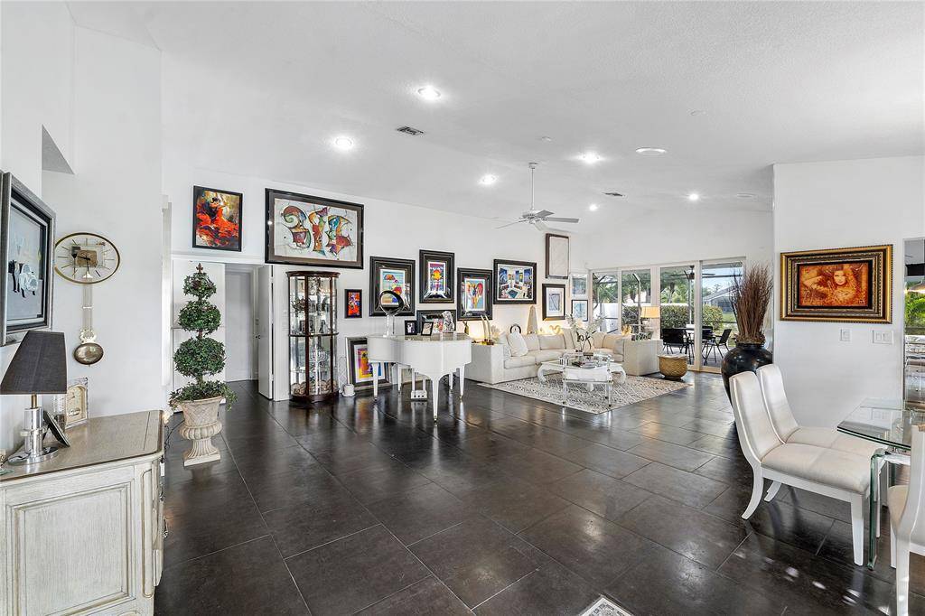 Boca Raton, FL 33428,[StreetName,UnitNumber,StreetNumber,StreetDirPrefix]