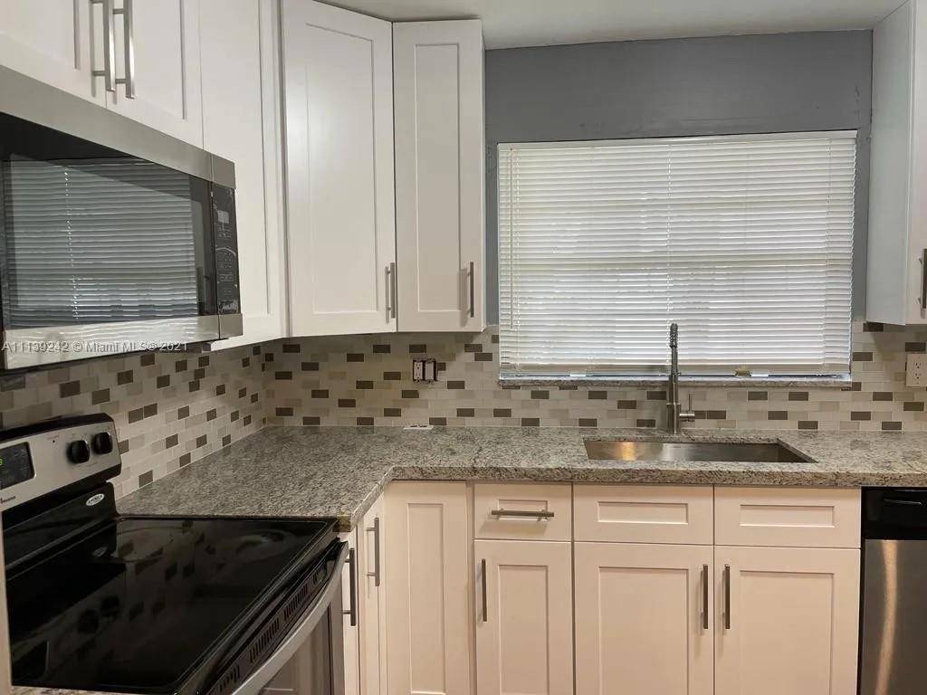 Pembroke Pines, FL 33024,1528 NW 89th Ter #1528