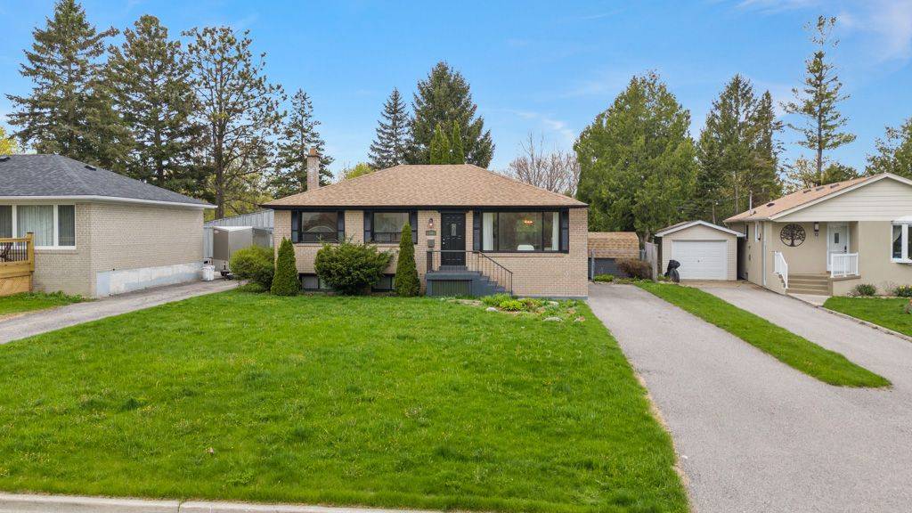 14 Webster DR #Main Fl, Aurora, ON L4G 2A5