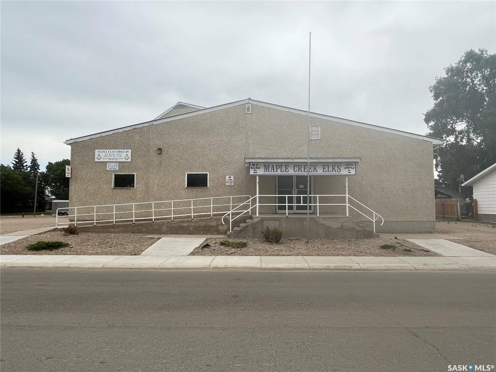521 5th AVENUE, Maple Creek, SK S0N 1N0