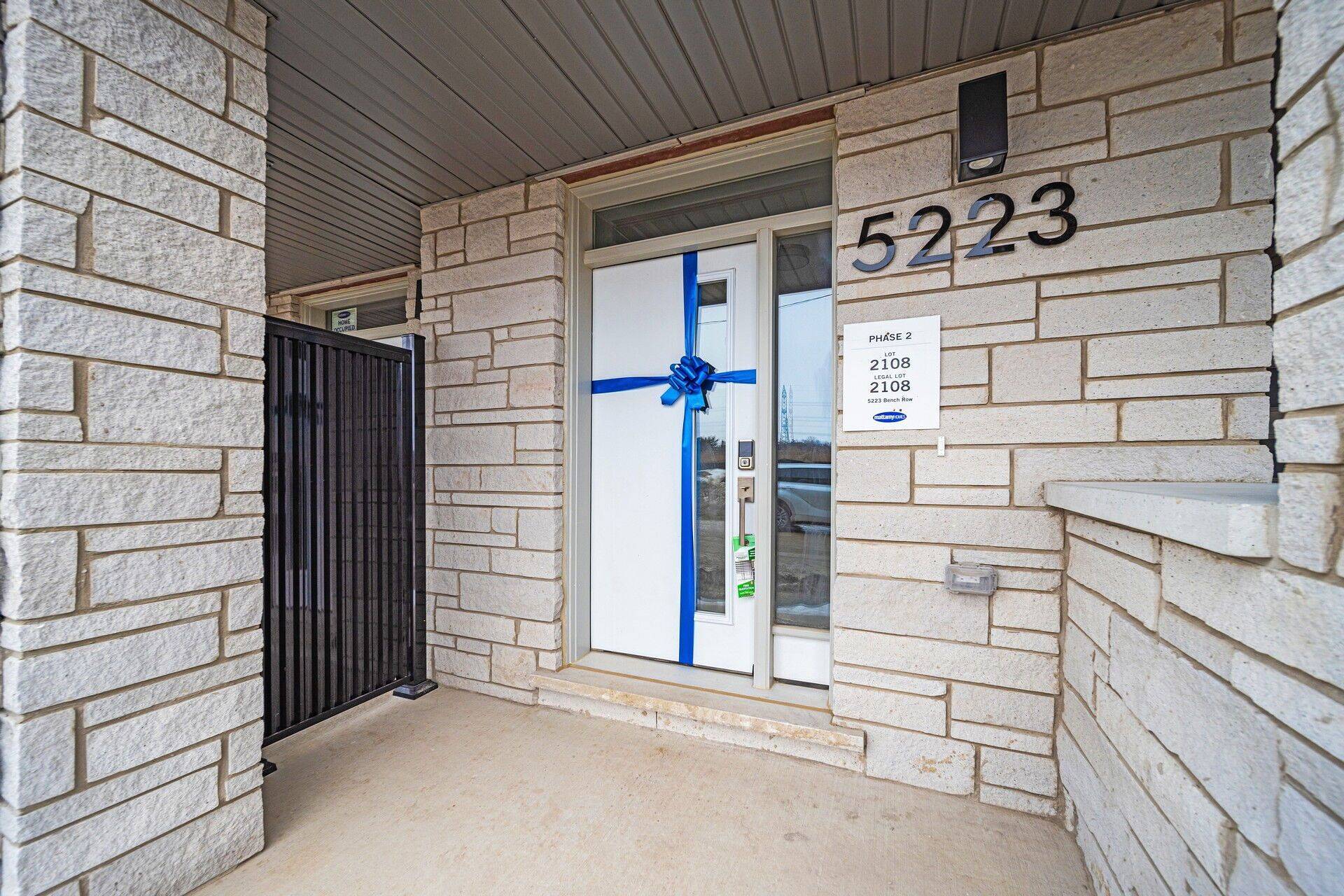 Mississauga, ON L5M 0A0,5223 Bench AVE