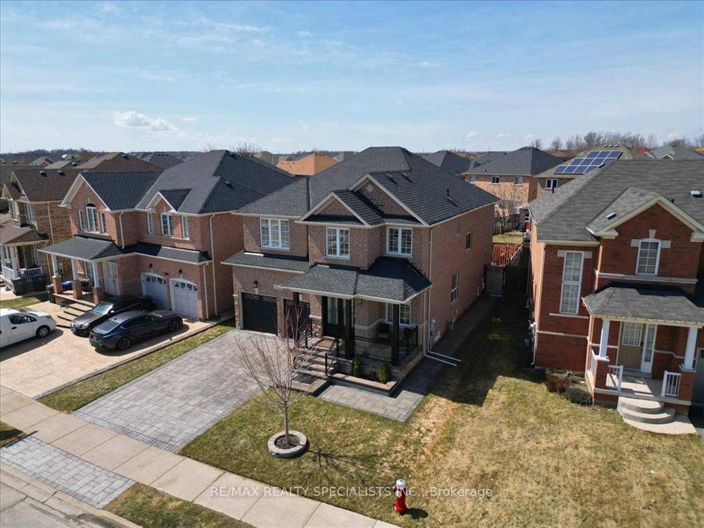 Brampton, ON L7A 3W7,104 Earlsbridge BLVD