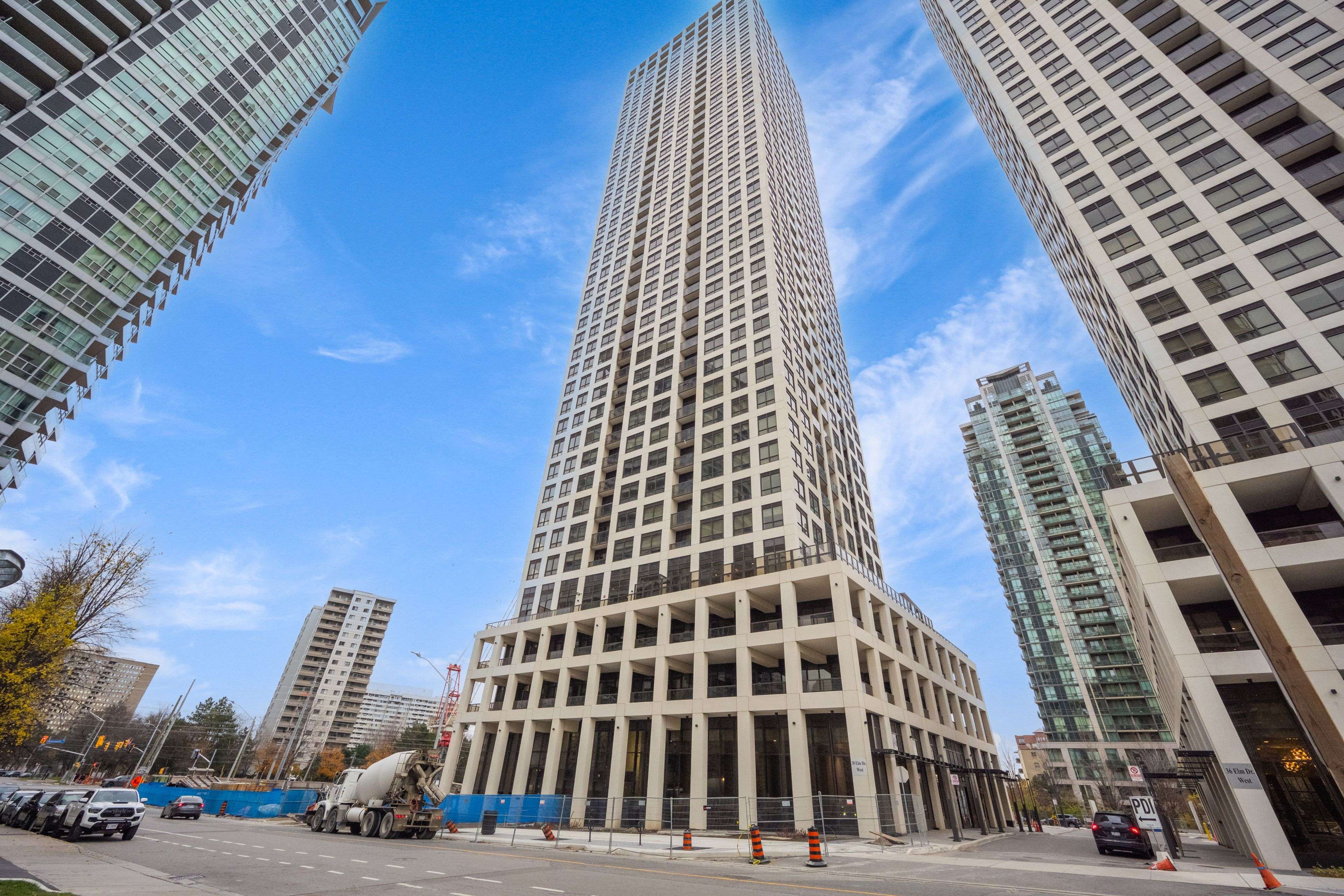 30 Elm DR #1106, Mississauga, ON L5B 0N6