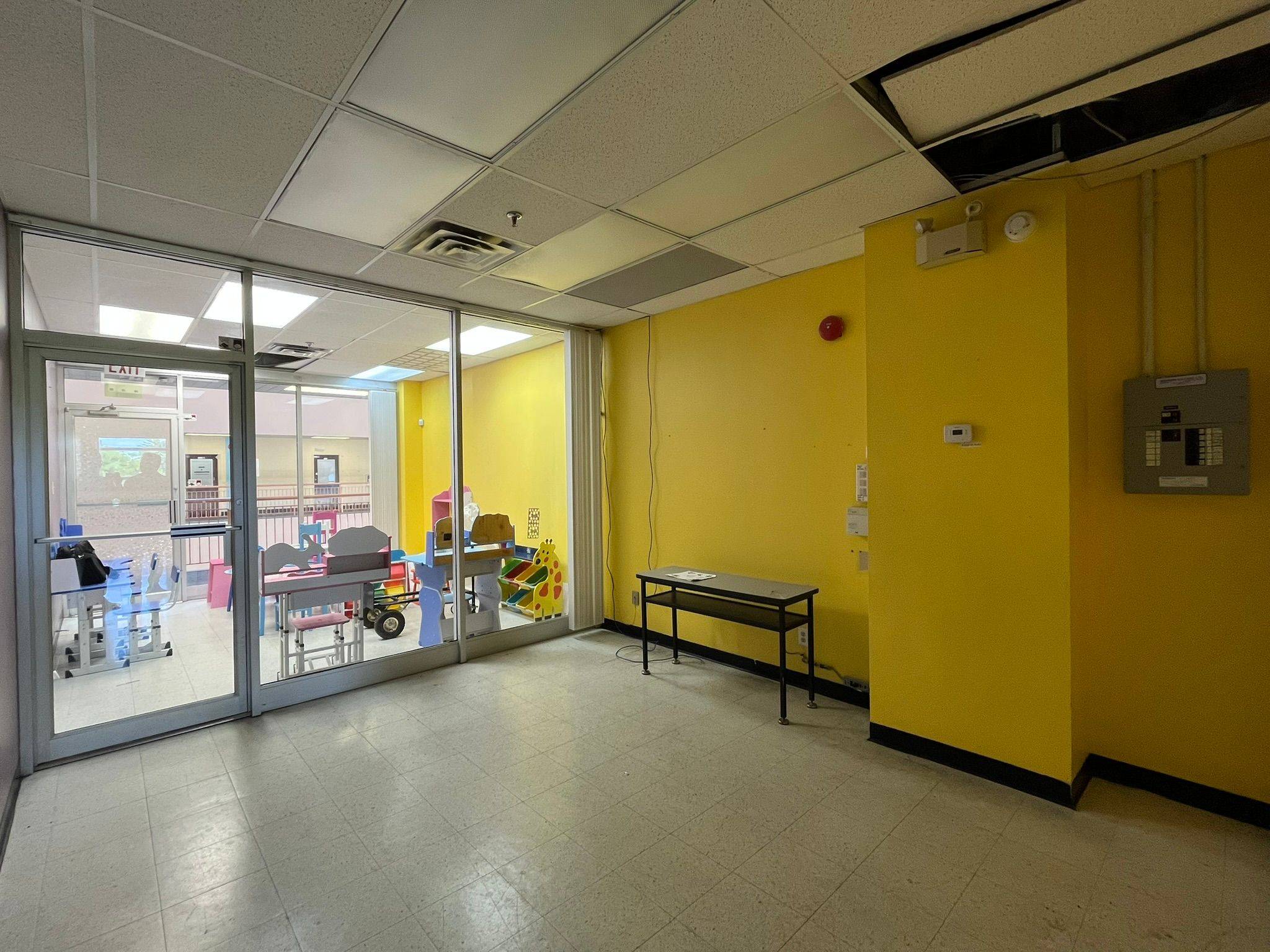 Mississauga, ON L4W 5G6,1550 South Gateway RD #211